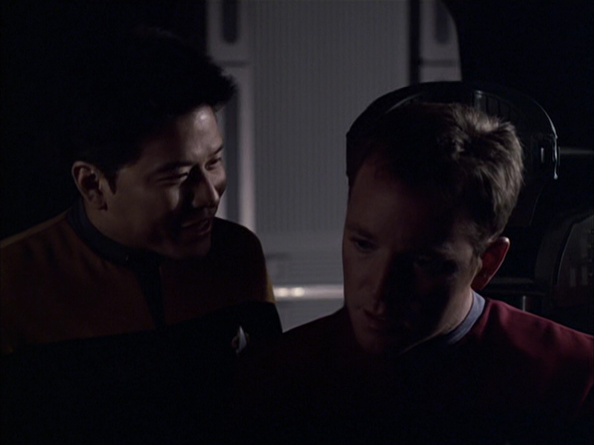 extant_StarTrek_VOY_6x05-Alice_00808.jpg