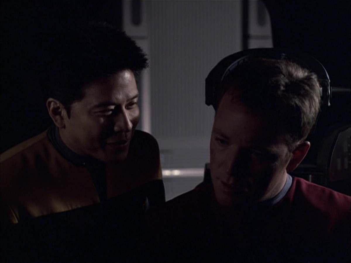 extant_StarTrek_VOY_6x05-Alice_00809.jpg