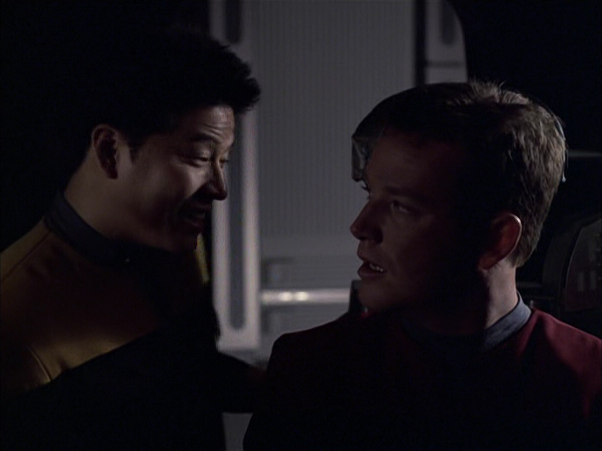 extant_StarTrek_VOY_6x05-Alice_00811.jpg