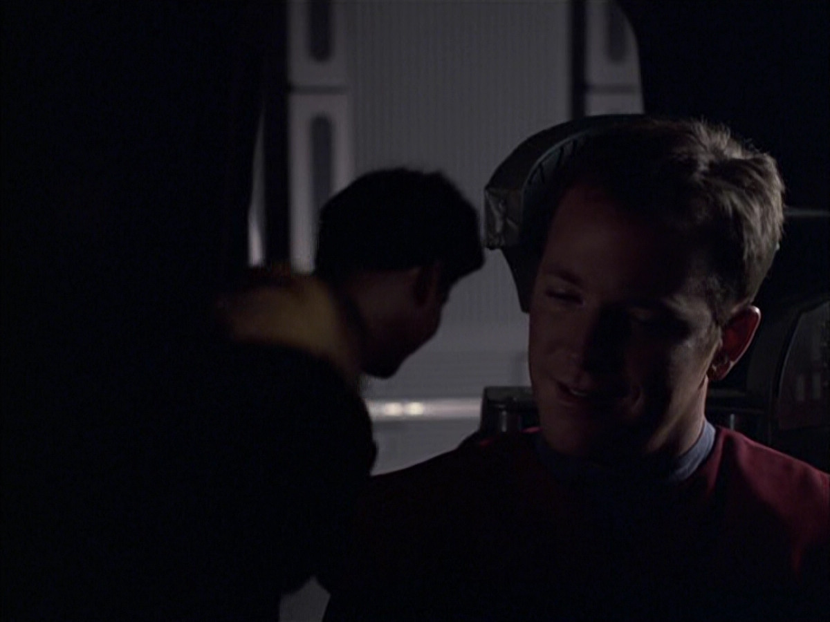 extant_StarTrek_VOY_6x05-Alice_00813.jpg