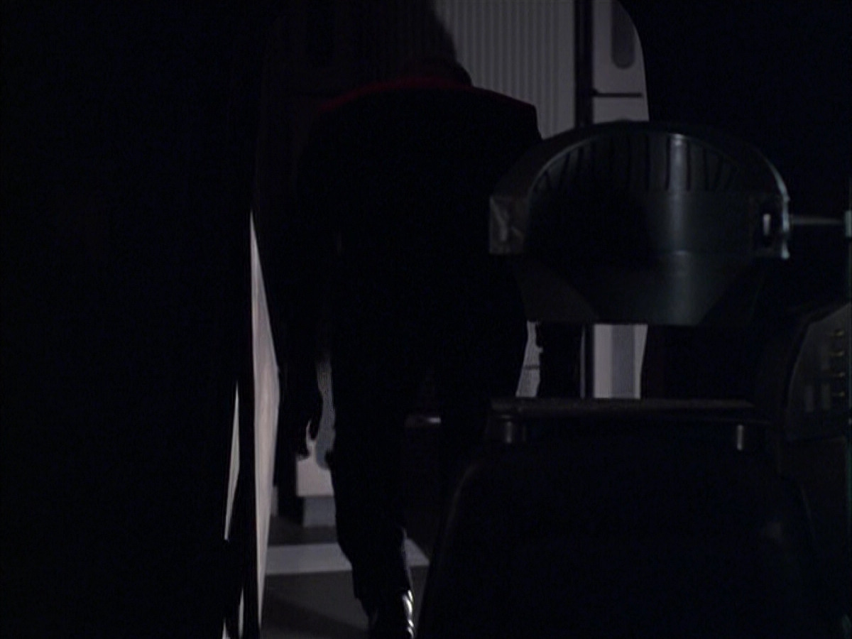 extant_StarTrek_VOY_6x05-Alice_00823.jpg