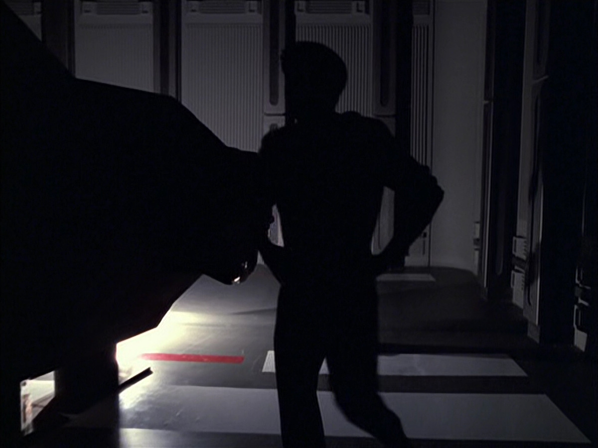 extant_StarTrek_VOY_6x05-Alice_00827.jpg