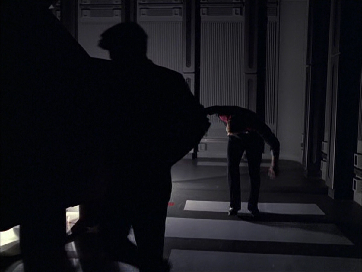 extant_StarTrek_VOY_6x05-Alice_00828.jpg