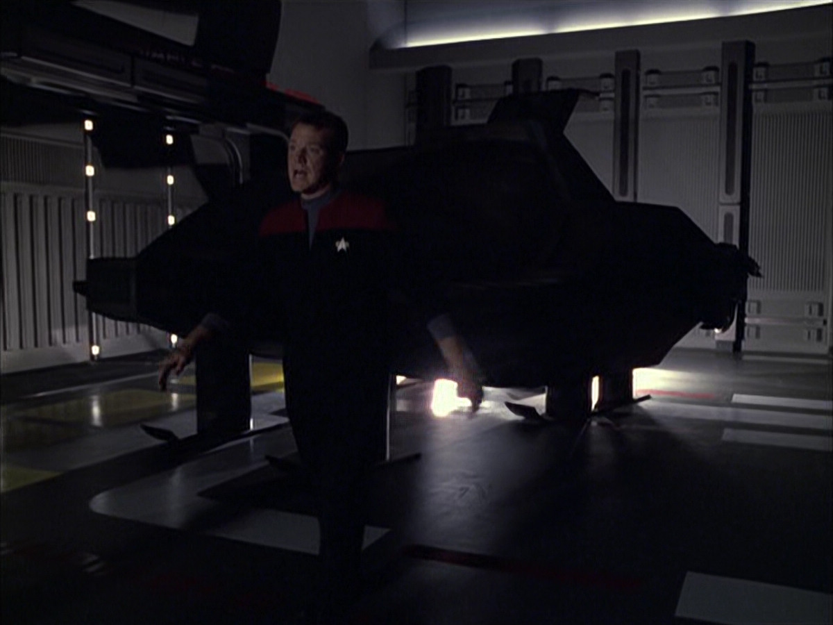 extant_StarTrek_VOY_6x05-Alice_00834.jpg