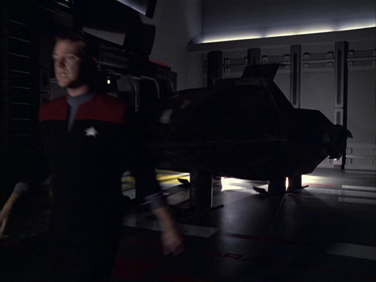 extant_StarTrek_VOY_6x05-Alice_00836.jpg