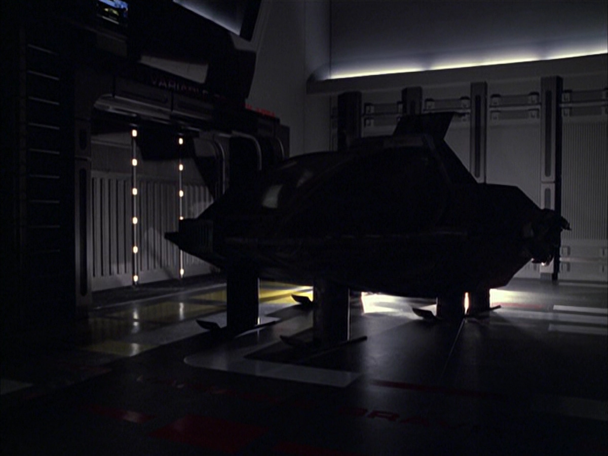 extant_StarTrek_VOY_6x05-Alice_00837.jpg