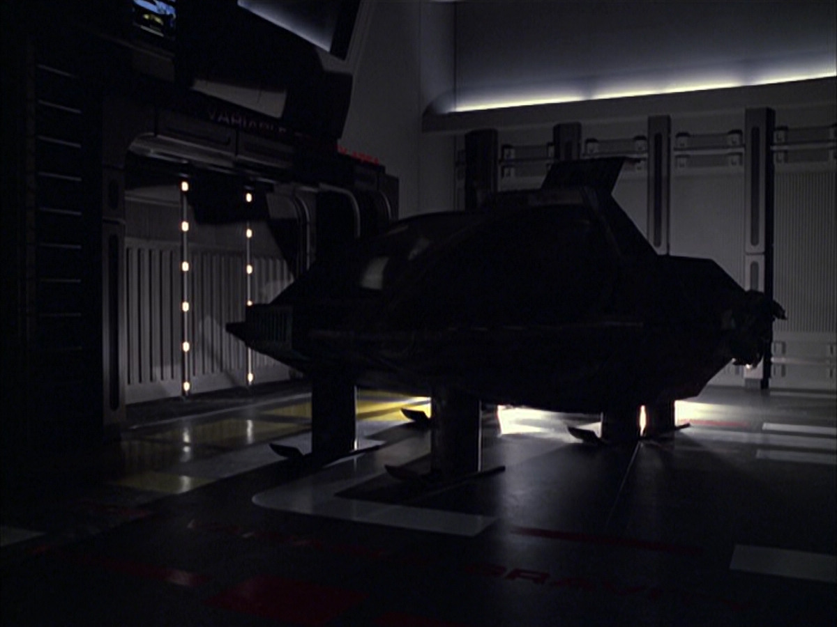 extant_StarTrek_VOY_6x05-Alice_00838.jpg