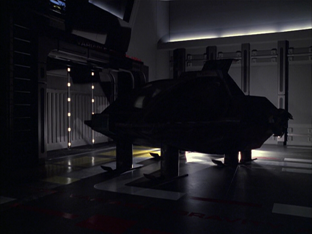 extant_StarTrek_VOY_6x05-Alice_00839.jpg