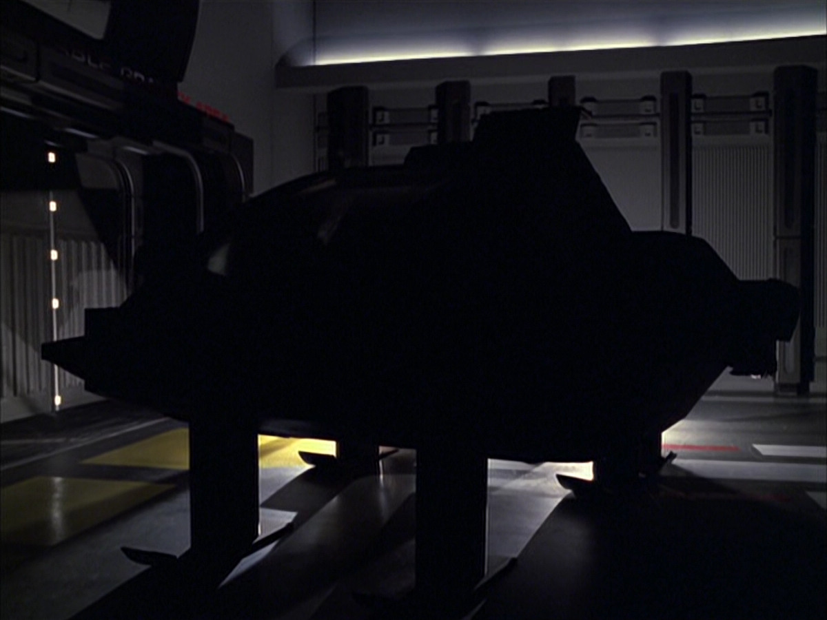 extant_StarTrek_VOY_6x05-Alice_00852.jpg