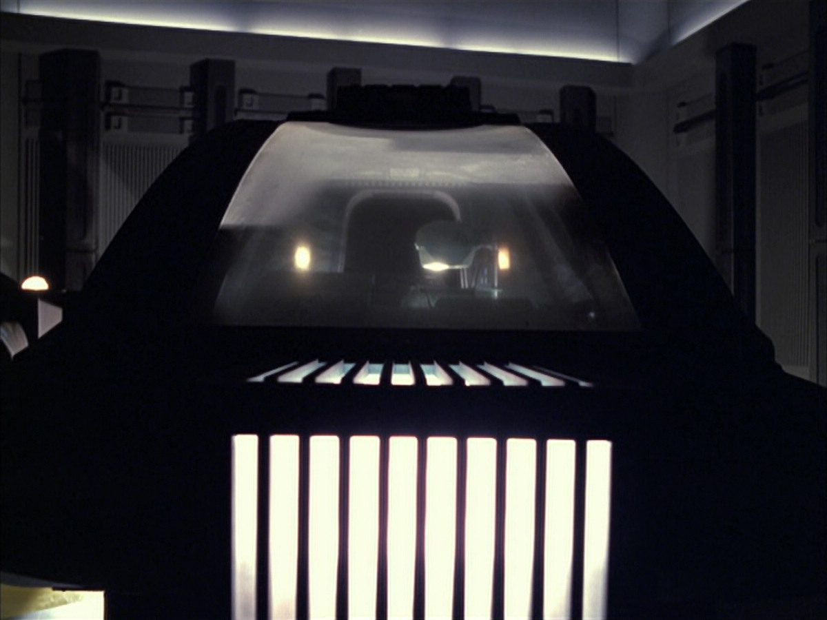 extant_StarTrek_VOY_6x05-Alice_00864.jpg