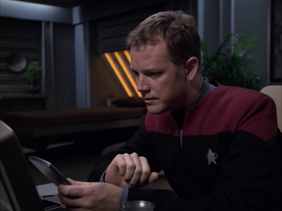 extant_StarTrek_VOY_6x05-Alice_00891.jpg
