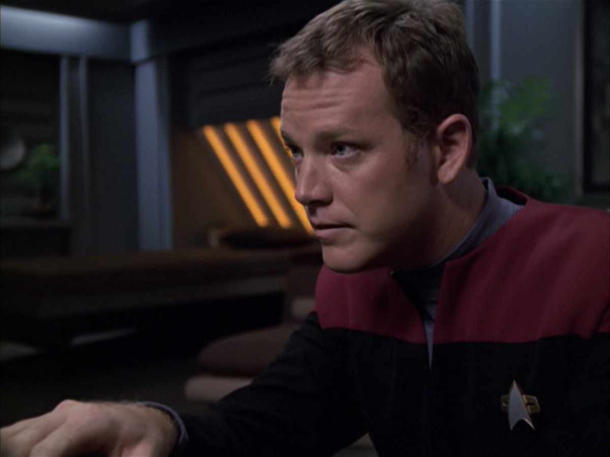 extant_StarTrek_VOY_6x05-Alice_00896.jpg