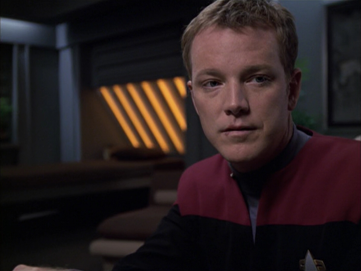 extant_StarTrek_VOY_6x05-Alice_00899.jpg