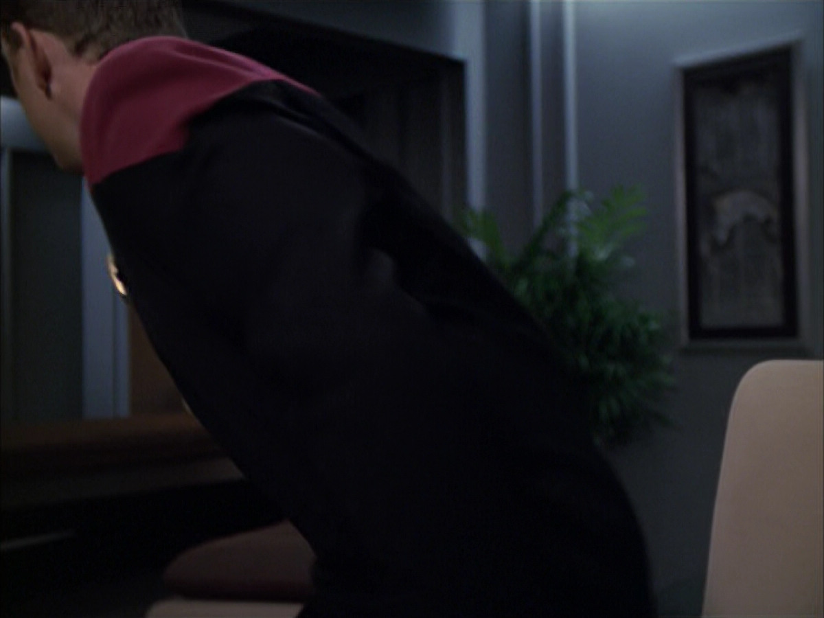 extant_StarTrek_VOY_6x05-Alice_00909.jpg