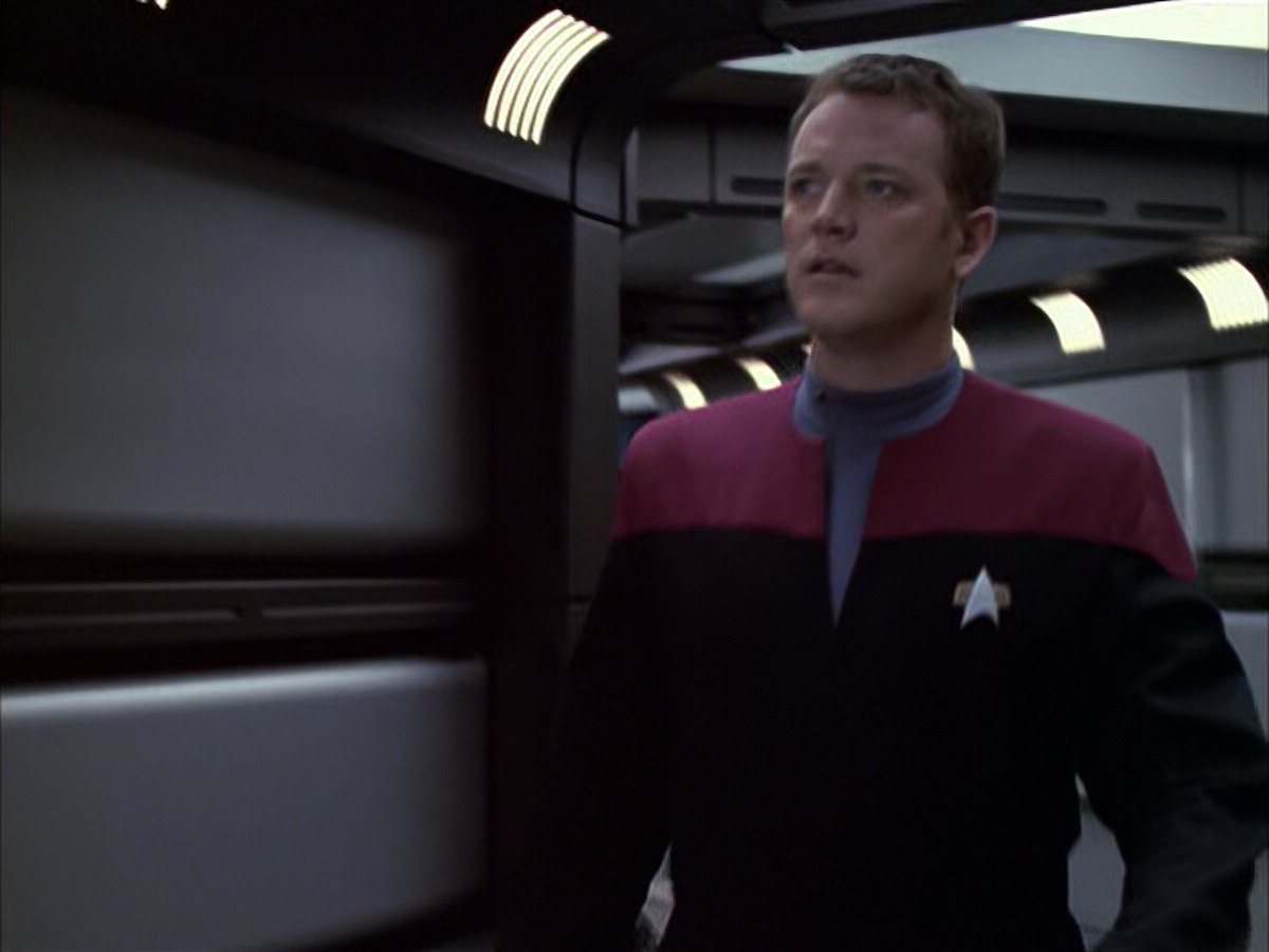 extant_StarTrek_VOY_6x05-Alice_00931.jpg