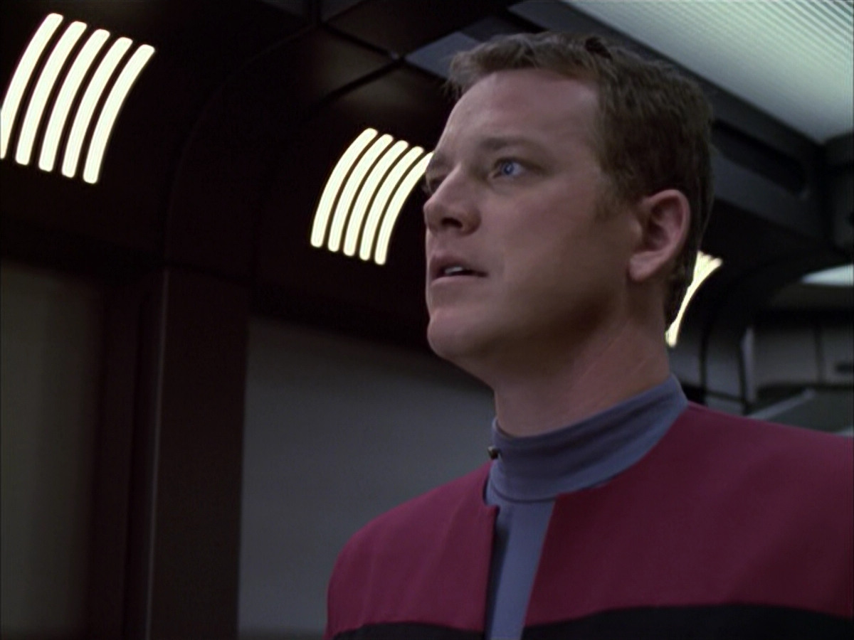 extant_StarTrek_VOY_6x05-Alice_00933.jpg