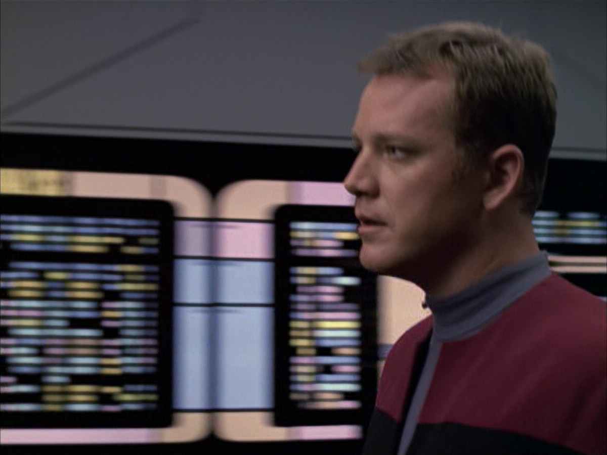 extant_StarTrek_VOY_6x05-Alice_00945.jpg