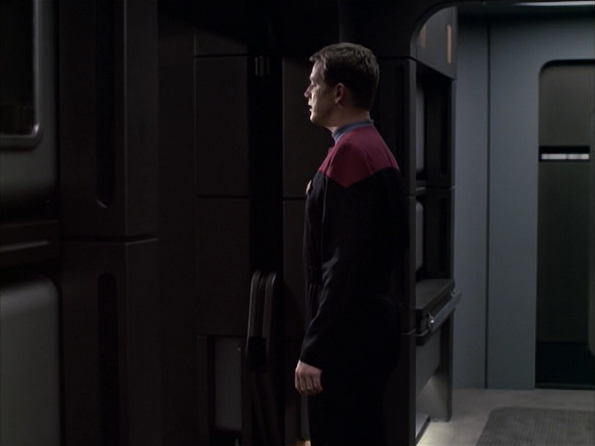 extant_StarTrek_VOY_6x05-Alice_00952.jpg