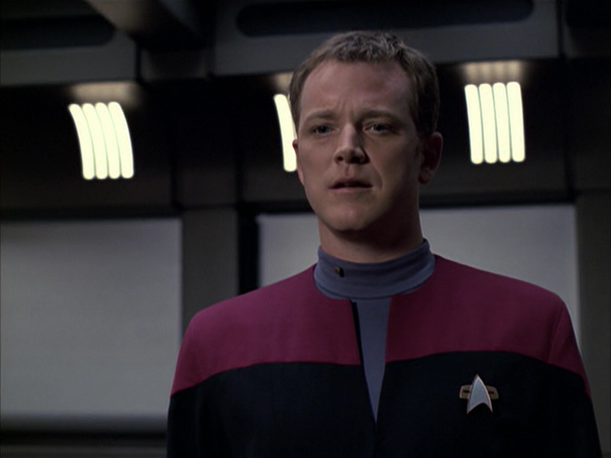 extant_StarTrek_VOY_6x05-Alice_00962.jpg