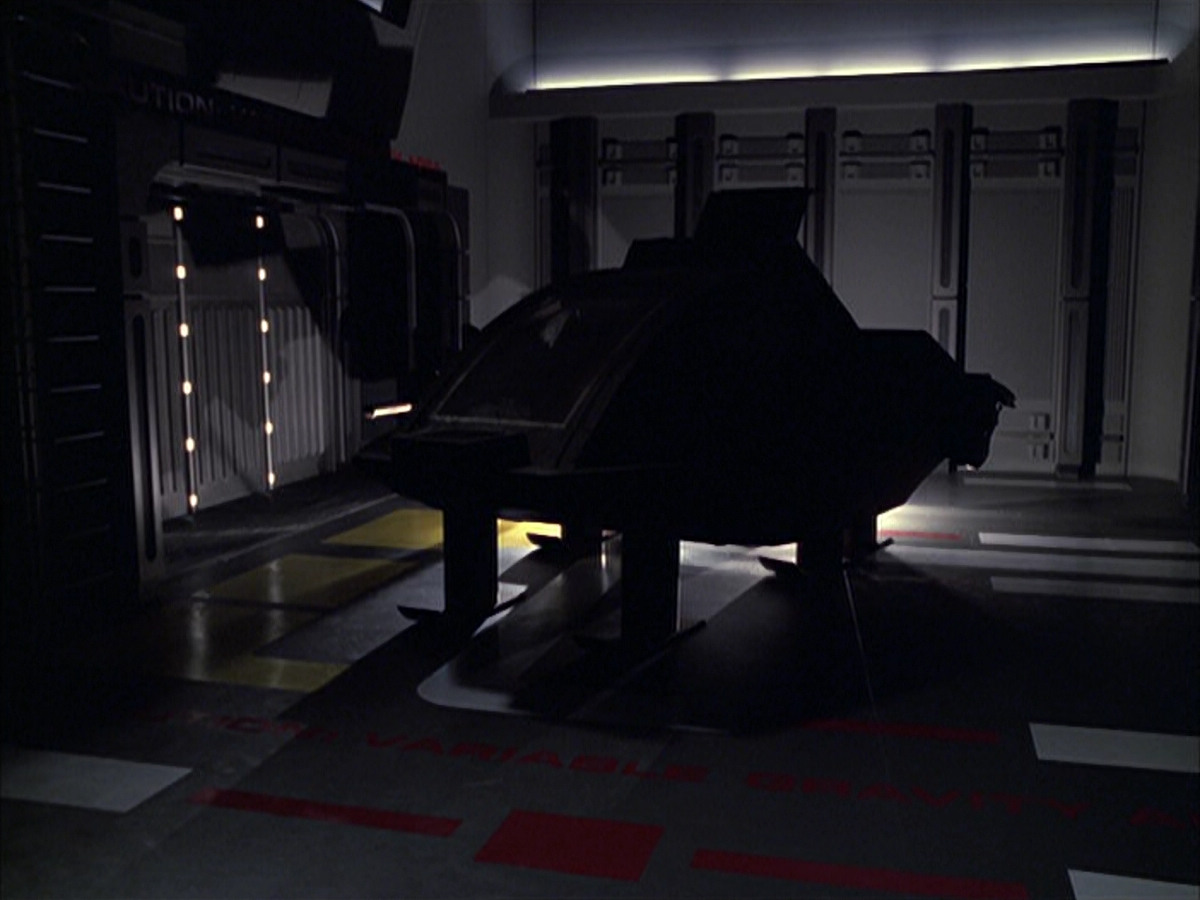 extant_StarTrek_VOY_6x05-Alice_00975.jpg