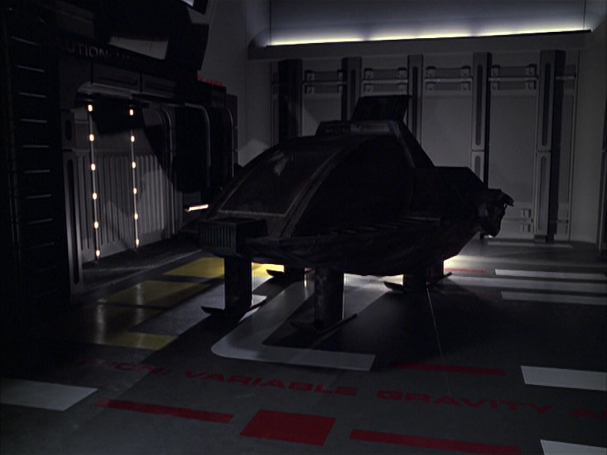 extant_StarTrek_VOY_6x05-Alice_00977.jpg