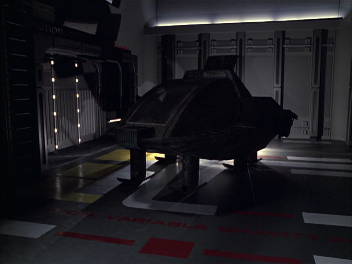 extant_StarTrek_VOY_6x05-Alice_00979.jpg