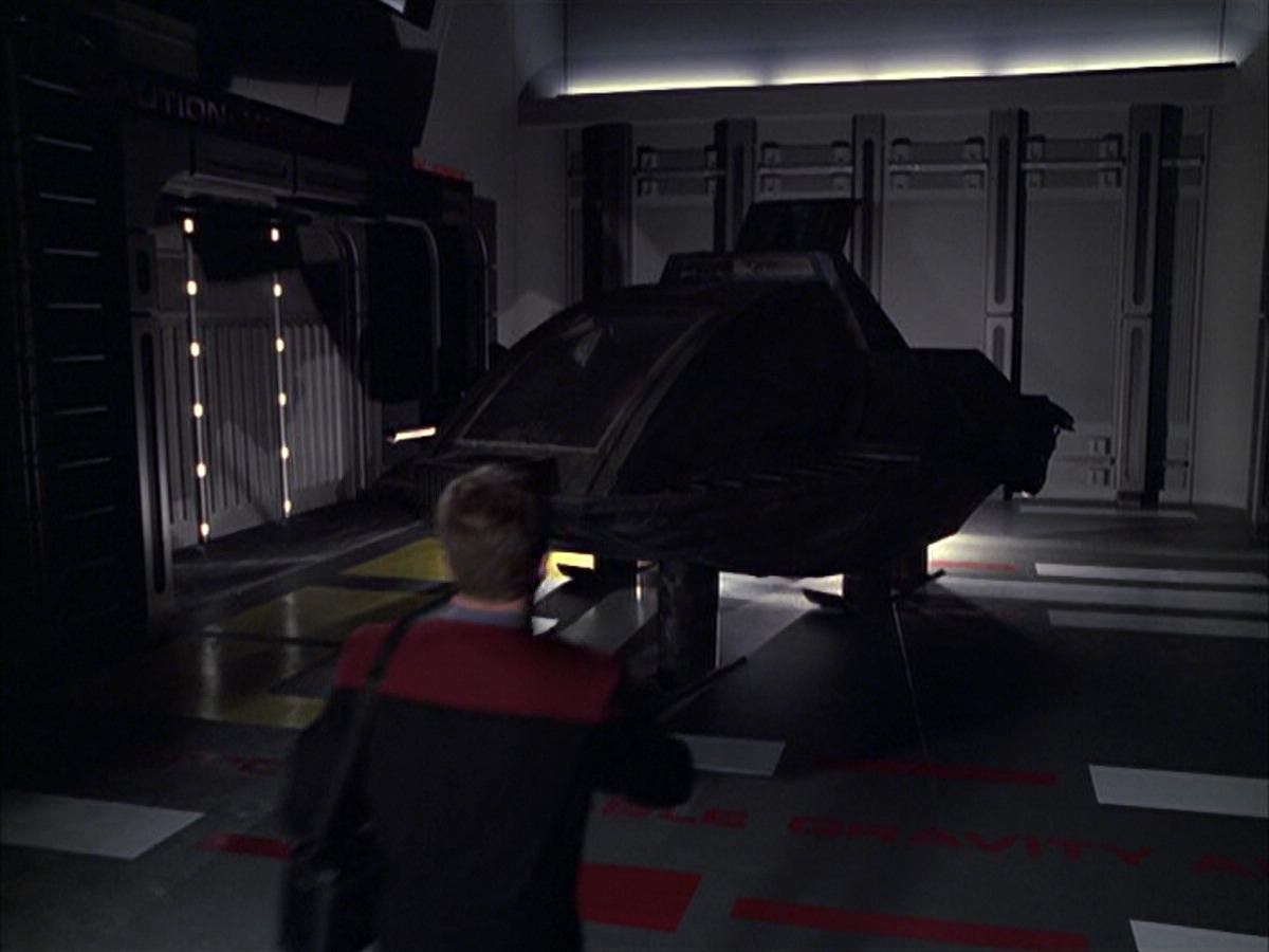 extant_StarTrek_VOY_6x05-Alice_00980.jpg