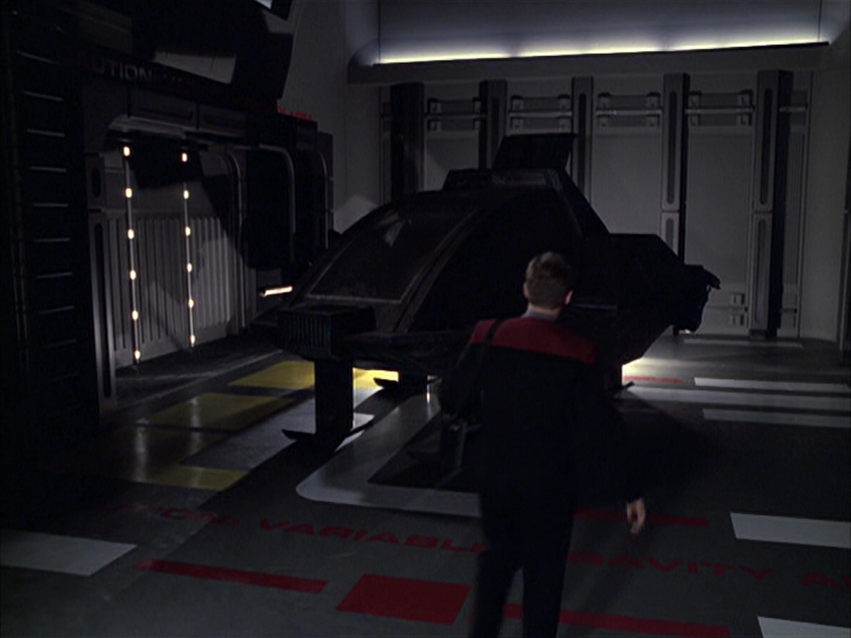 extant_StarTrek_VOY_6x05-Alice_00981.jpg