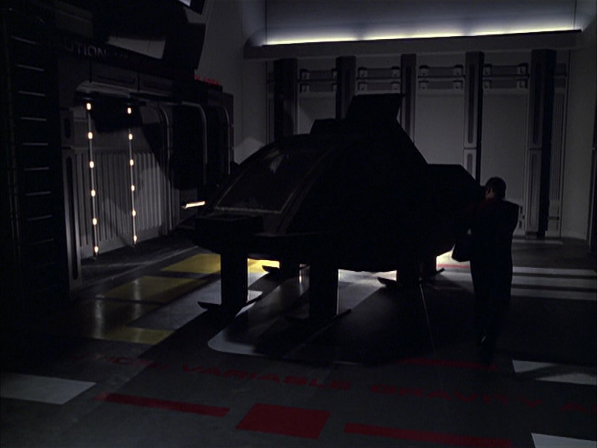 extant_StarTrek_VOY_6x05-Alice_00983.jpg