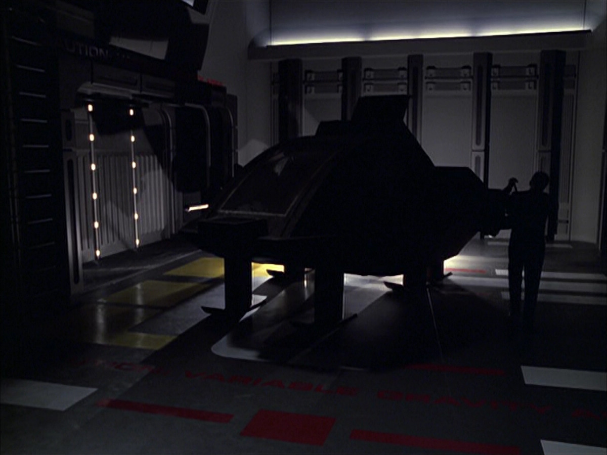 extant_StarTrek_VOY_6x05-Alice_00984.jpg