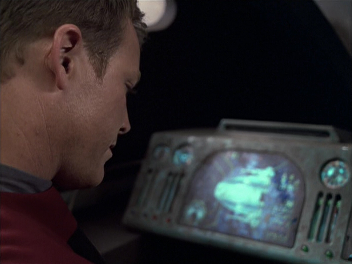 extant_StarTrek_VOY_6x05-Alice_00993.jpg