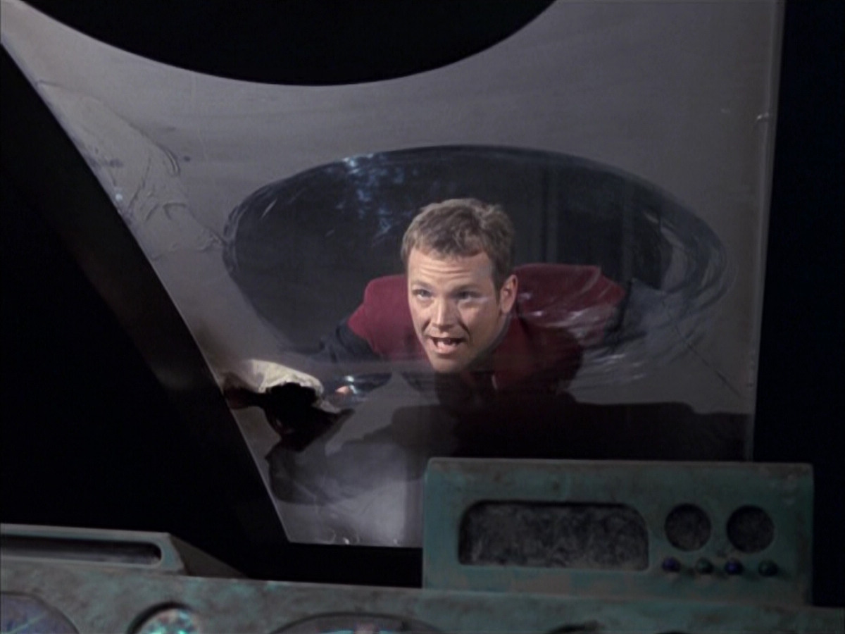 extant_StarTrek_VOY_6x05-Alice_01001.jpg
