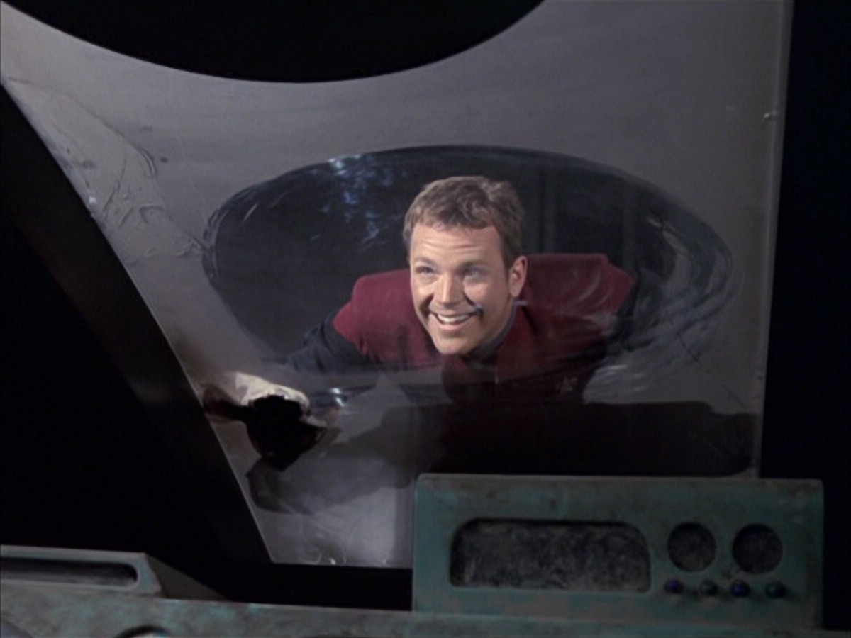 extant_StarTrek_VOY_6x05-Alice_01003.jpg