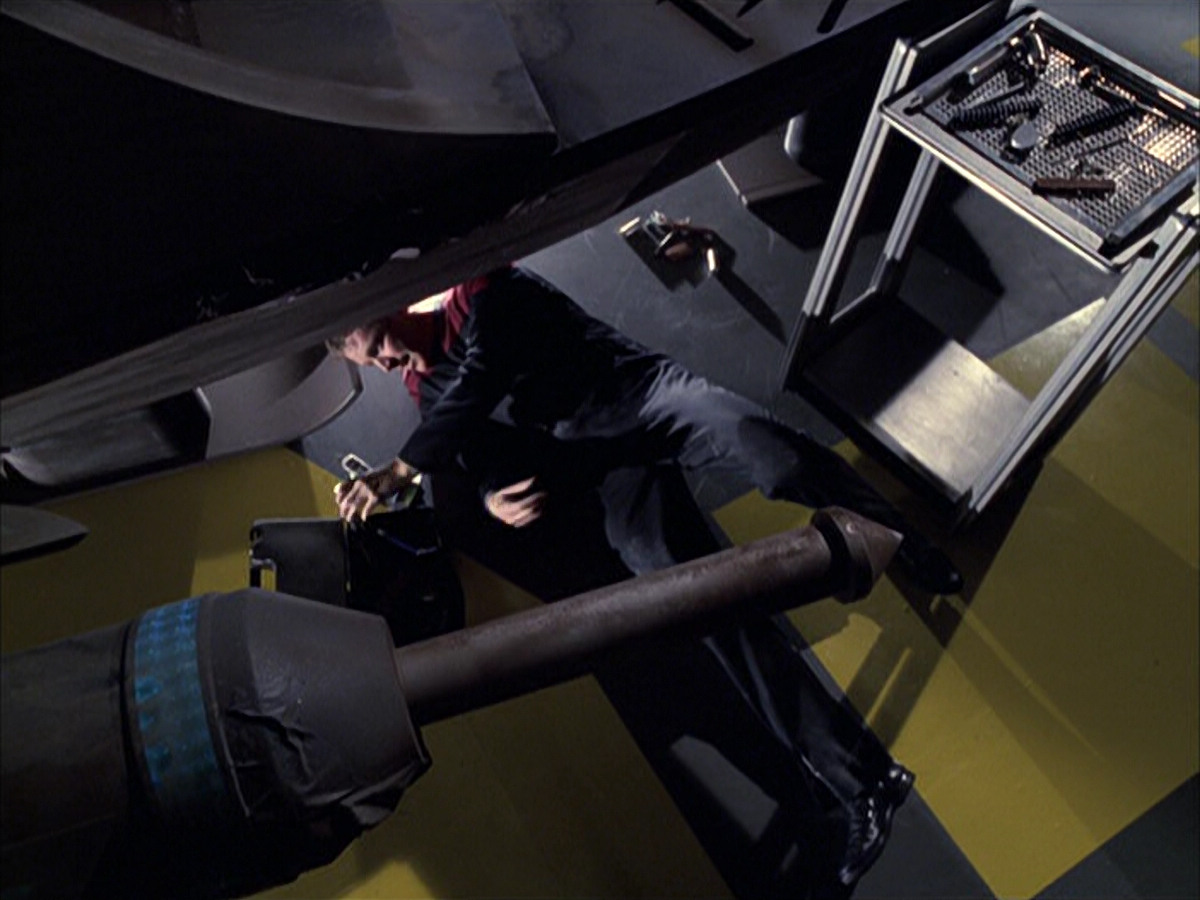 extant_StarTrek_VOY_6x05-Alice_01014.jpg