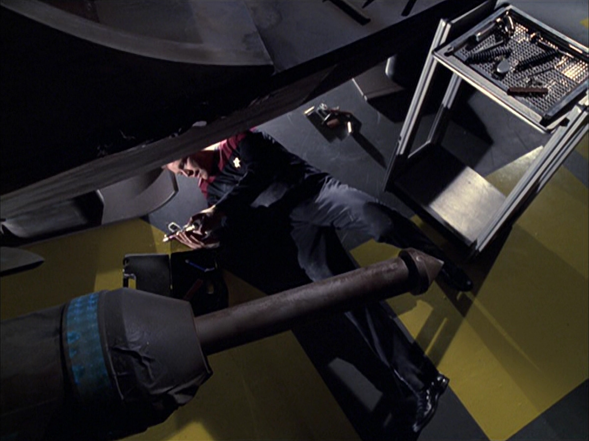 extant_StarTrek_VOY_6x05-Alice_01015.jpg