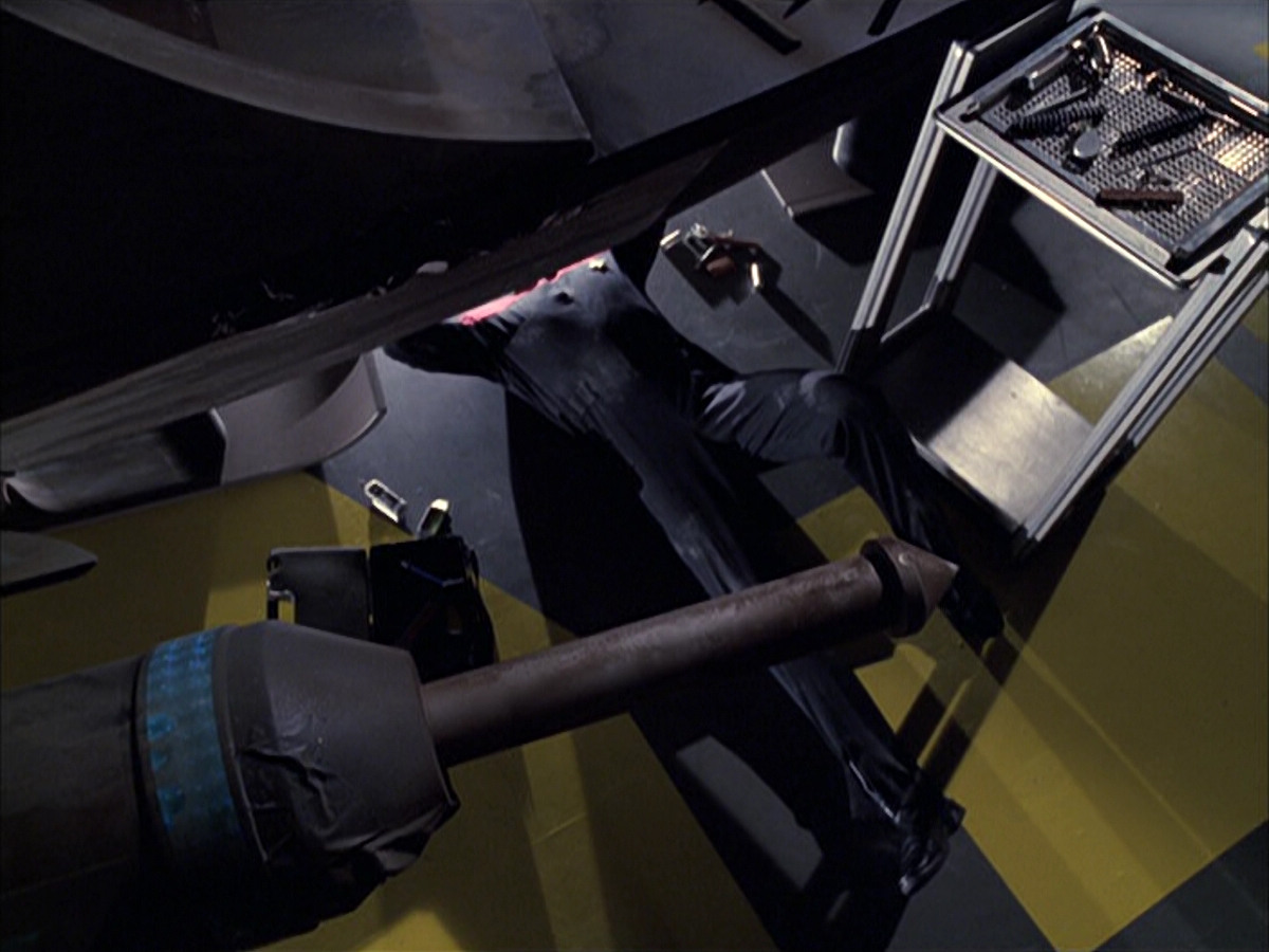 extant_StarTrek_VOY_6x05-Alice_01018.jpg
