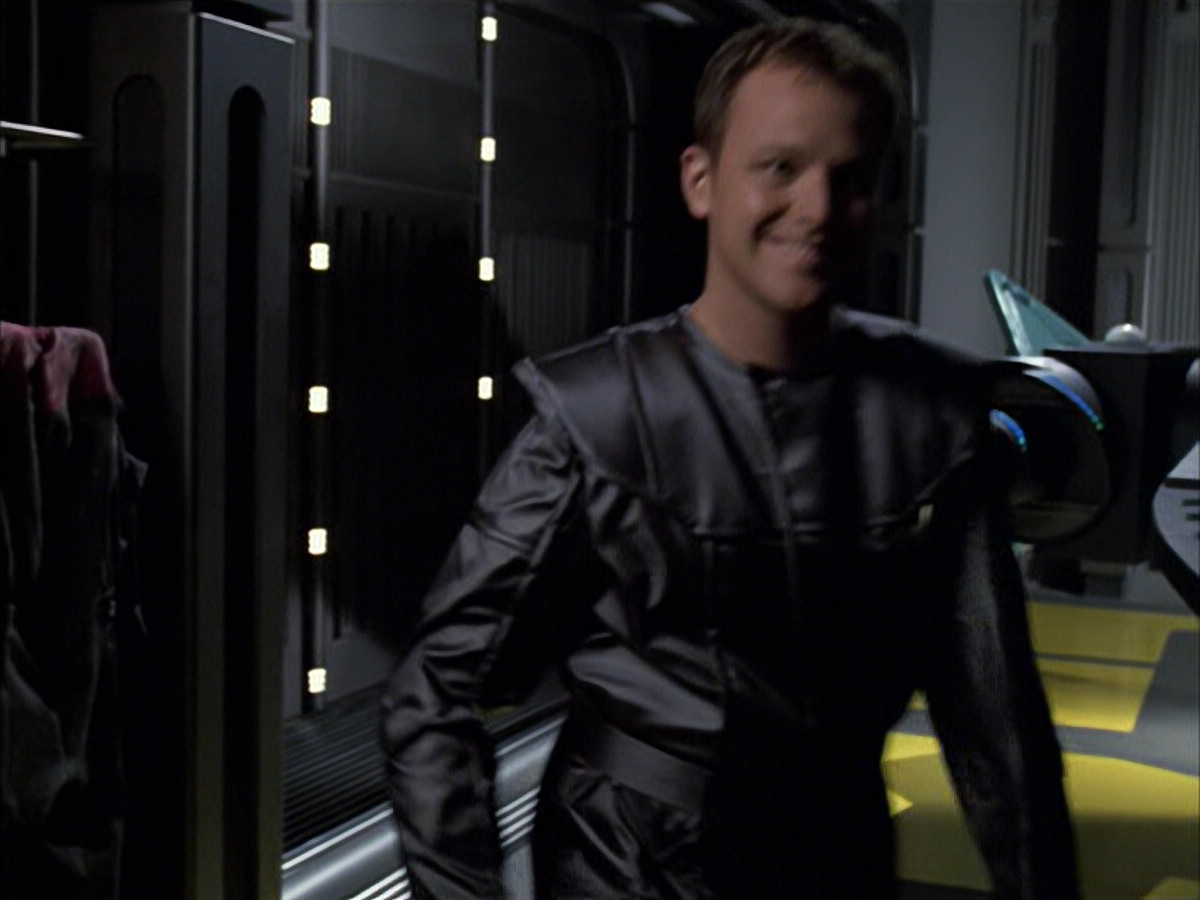 extant_StarTrek_VOY_6x05-Alice_01045.jpg