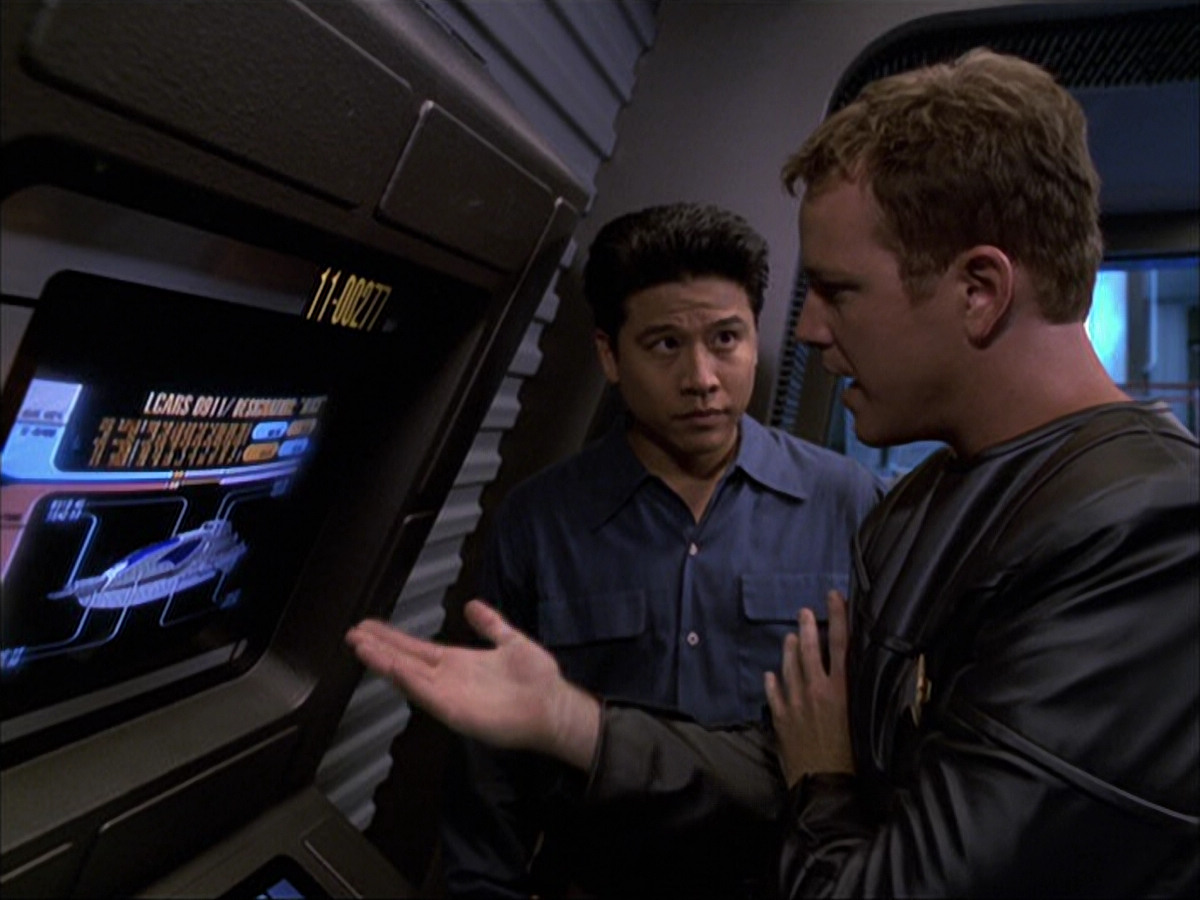 extant_StarTrek_VOY_6x05-Alice_01076.jpg