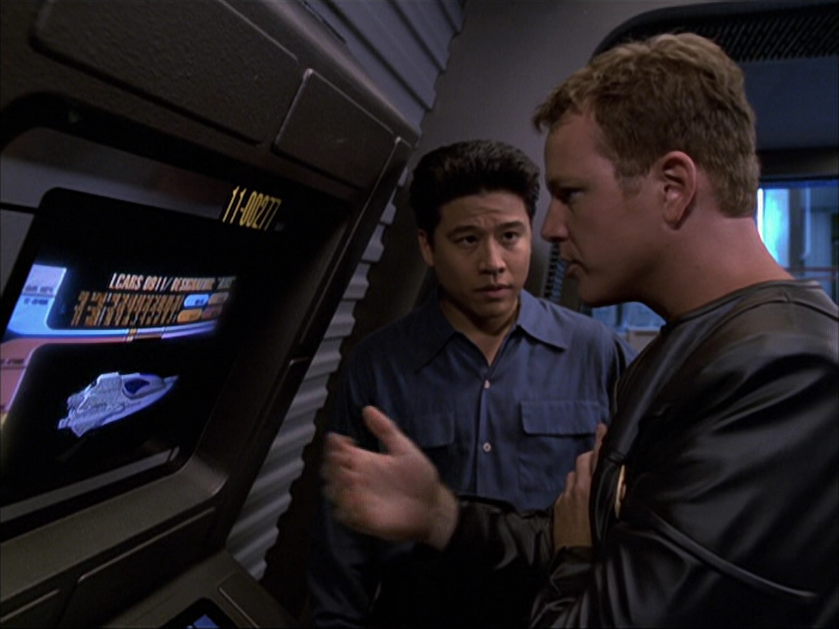 extant_StarTrek_VOY_6x05-Alice_01078.jpg