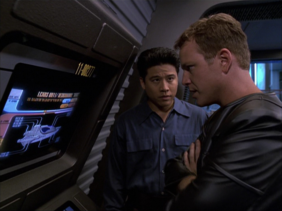 extant_StarTrek_VOY_6x05-Alice_01079.jpg