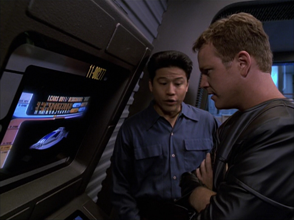 extant_StarTrek_VOY_6x05-Alice_01082.jpg