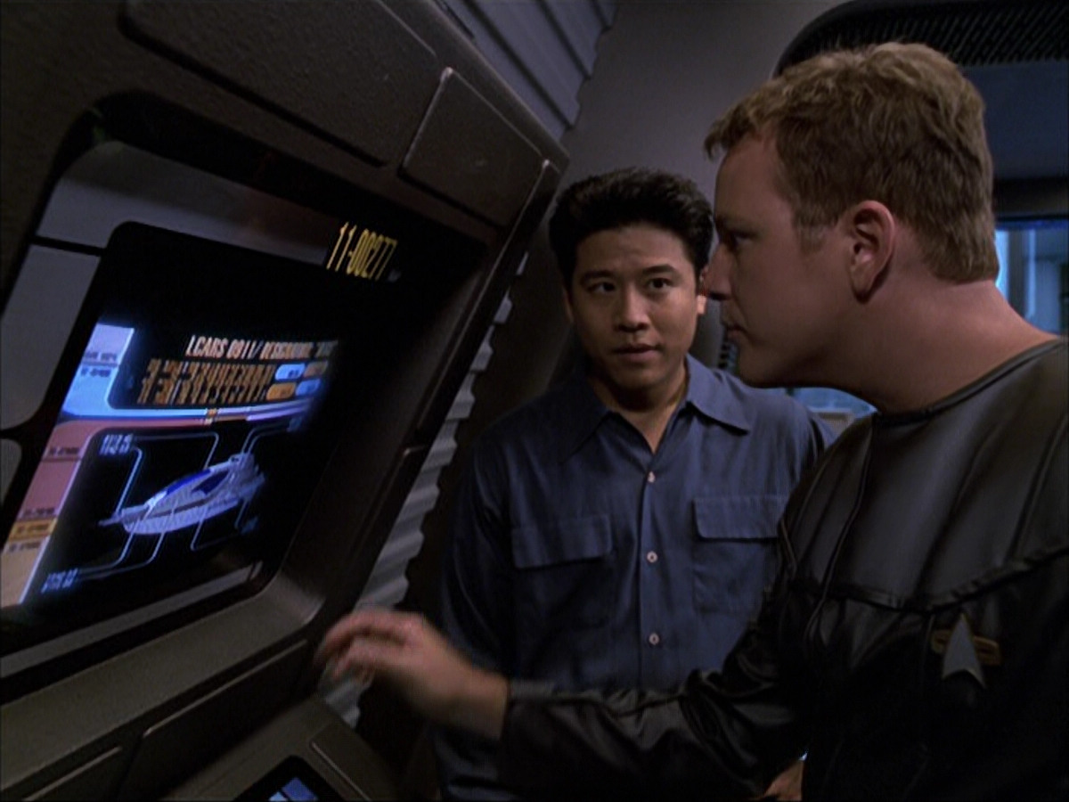 extant_StarTrek_VOY_6x05-Alice_01093.jpg