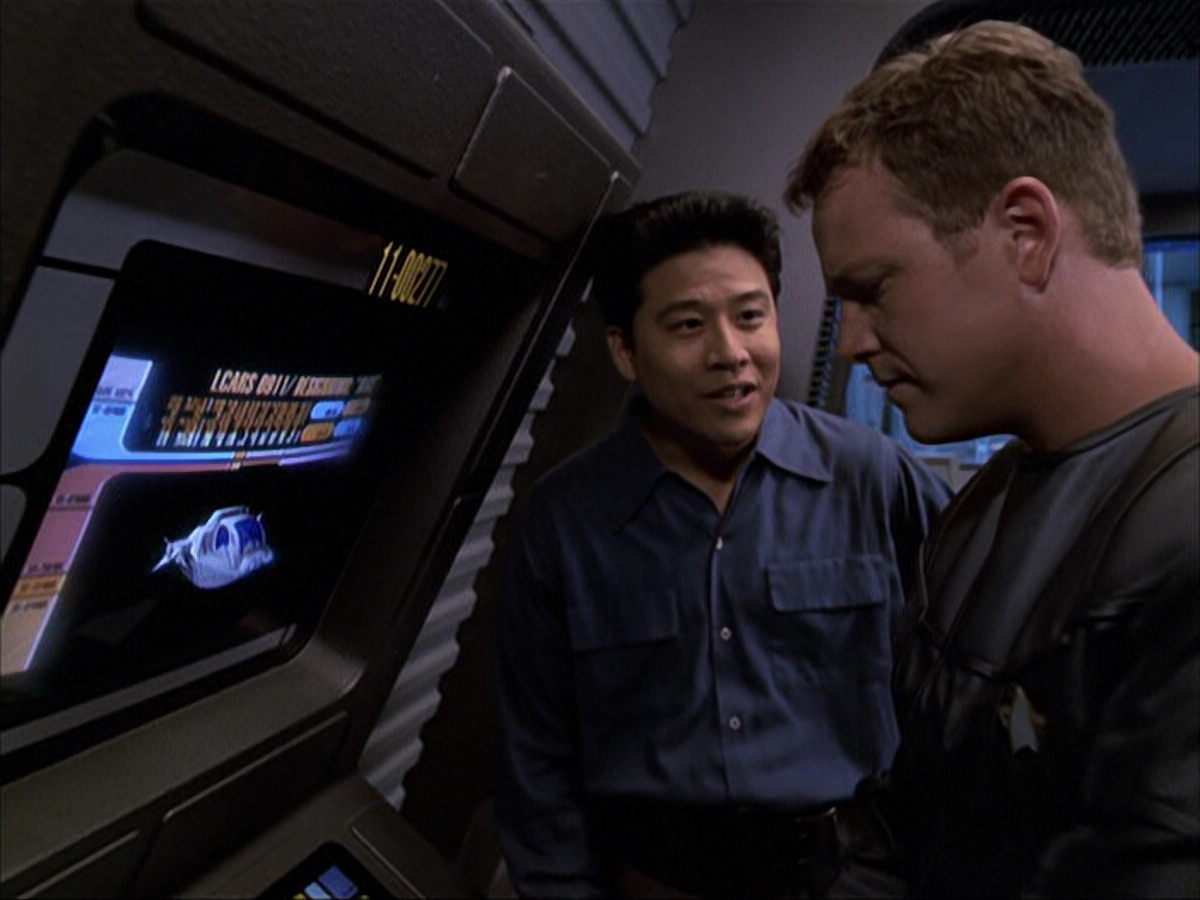 extant_StarTrek_VOY_6x05-Alice_01099.jpg