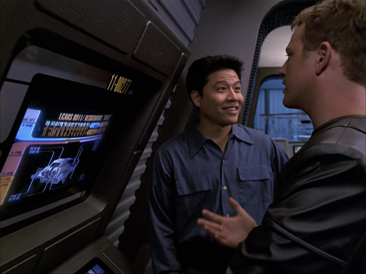 extant_StarTrek_VOY_6x05-Alice_01107.jpg