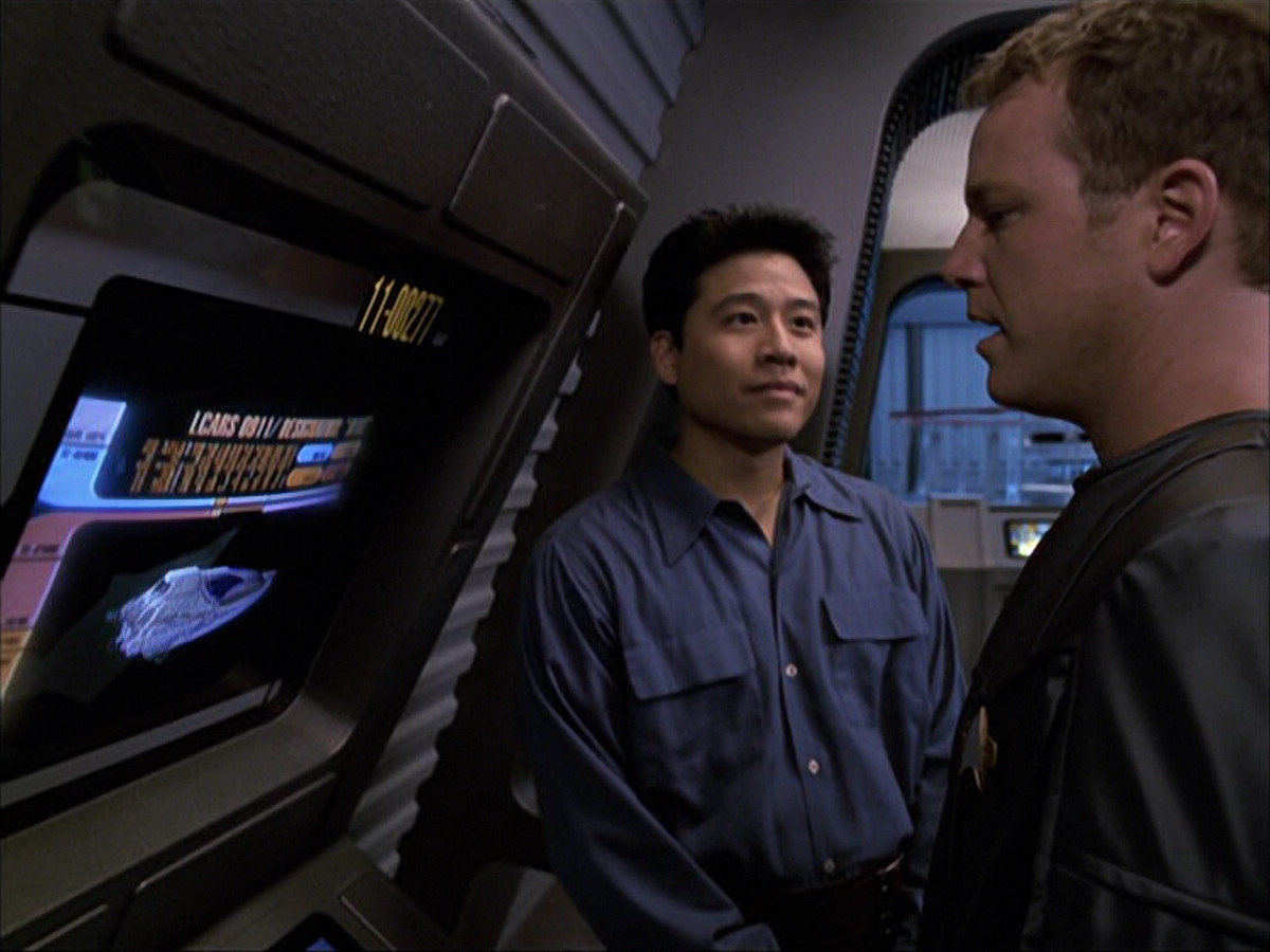 extant_StarTrek_VOY_6x05-Alice_01113.jpg