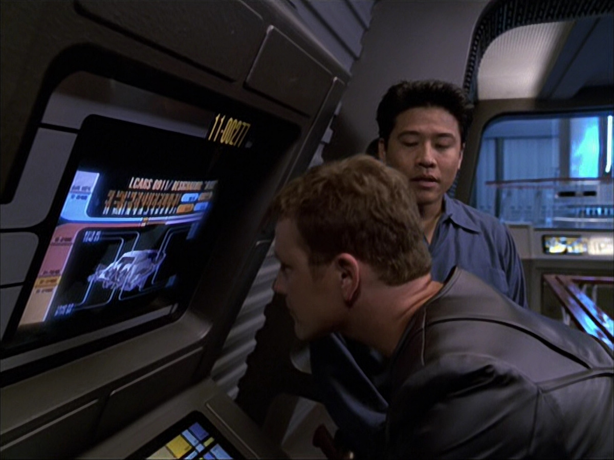 extant_StarTrek_VOY_6x05-Alice_01122.jpg