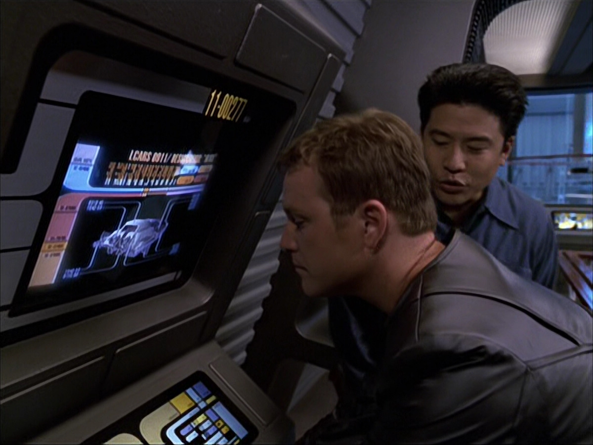 extant_StarTrek_VOY_6x05-Alice_01123.jpg