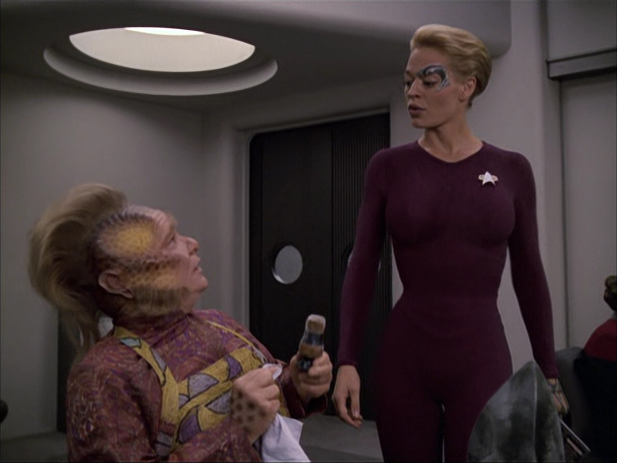 extant_StarTrek_VOY_6x05-Alice_01151.jpg