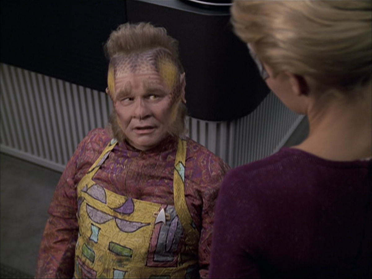 extant_StarTrek_VOY_6x05-Alice_01162.jpg
