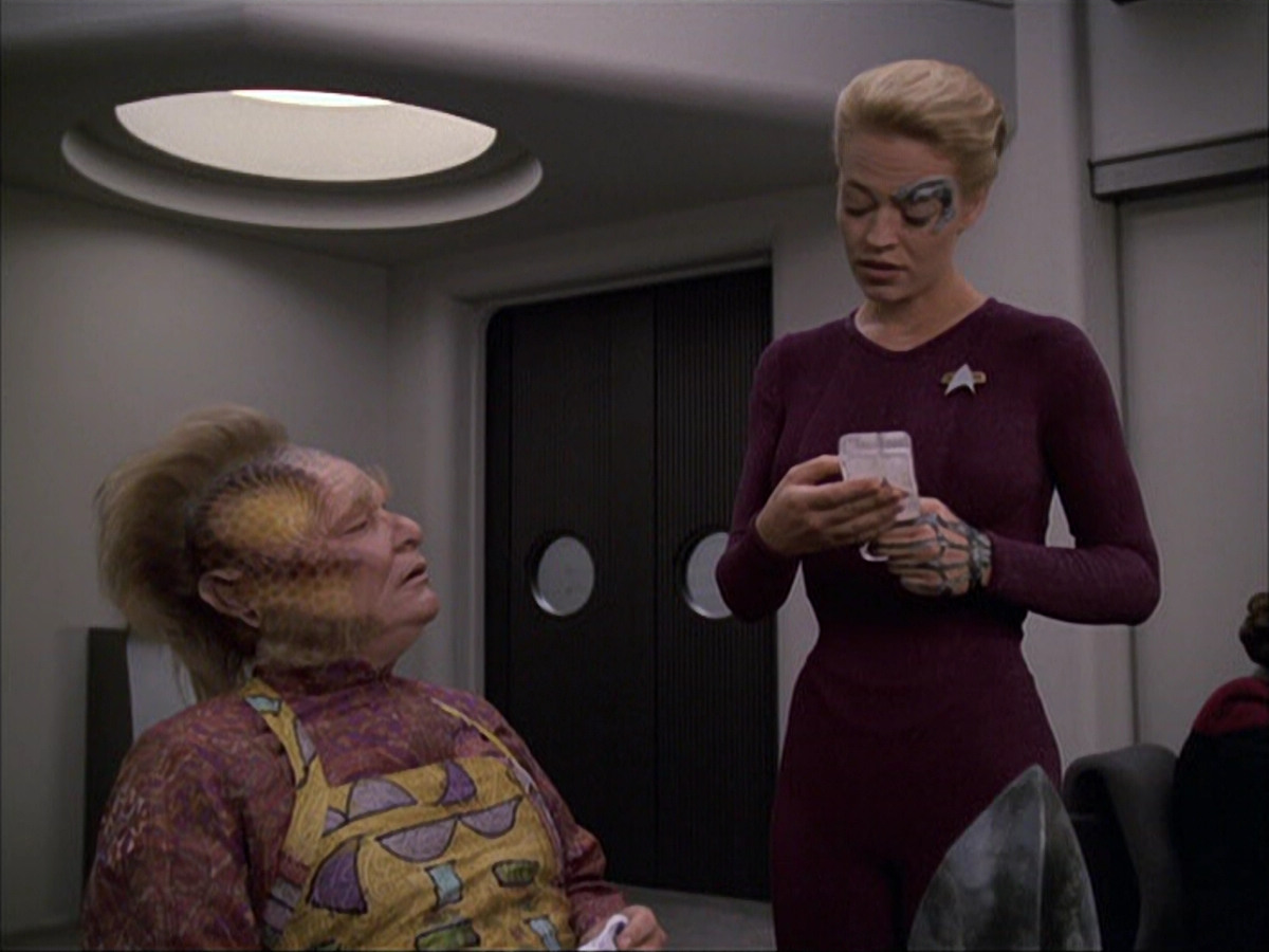 extant_StarTrek_VOY_6x05-Alice_01189.jpg